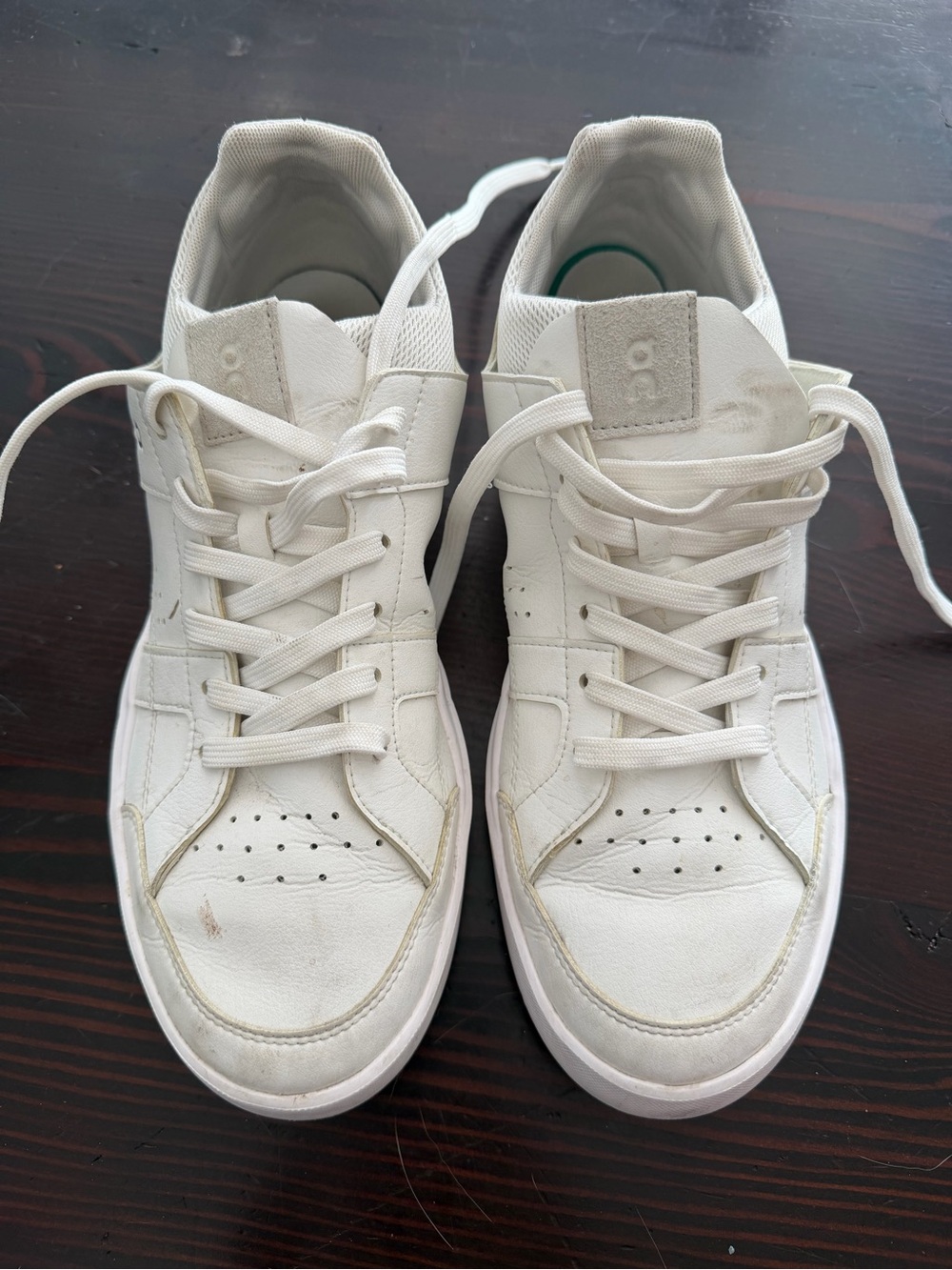 On running Mens Roger White Low-Top Sneakers - Casual Men’s Shoes size 9.5